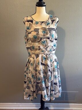 Maison Jules White Floral Fit-and-Flare Dress Gray & Blue Accents. Size L